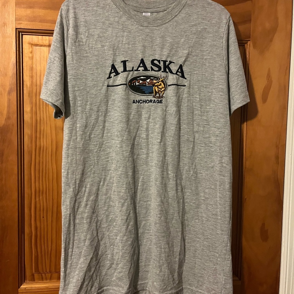 Alaska Anchorage Gray T-Shirt for Men Size Small
